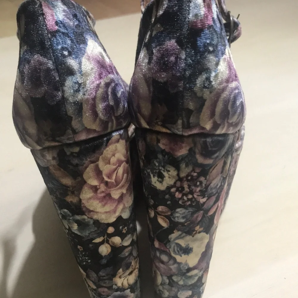 Jeffrey Campbell Bohemian Floral Velvet Mary Jane Platform Shoes Size 9M